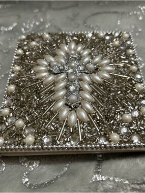 NEW Embellished Pearl & Crystal Cross Compact Note Pad